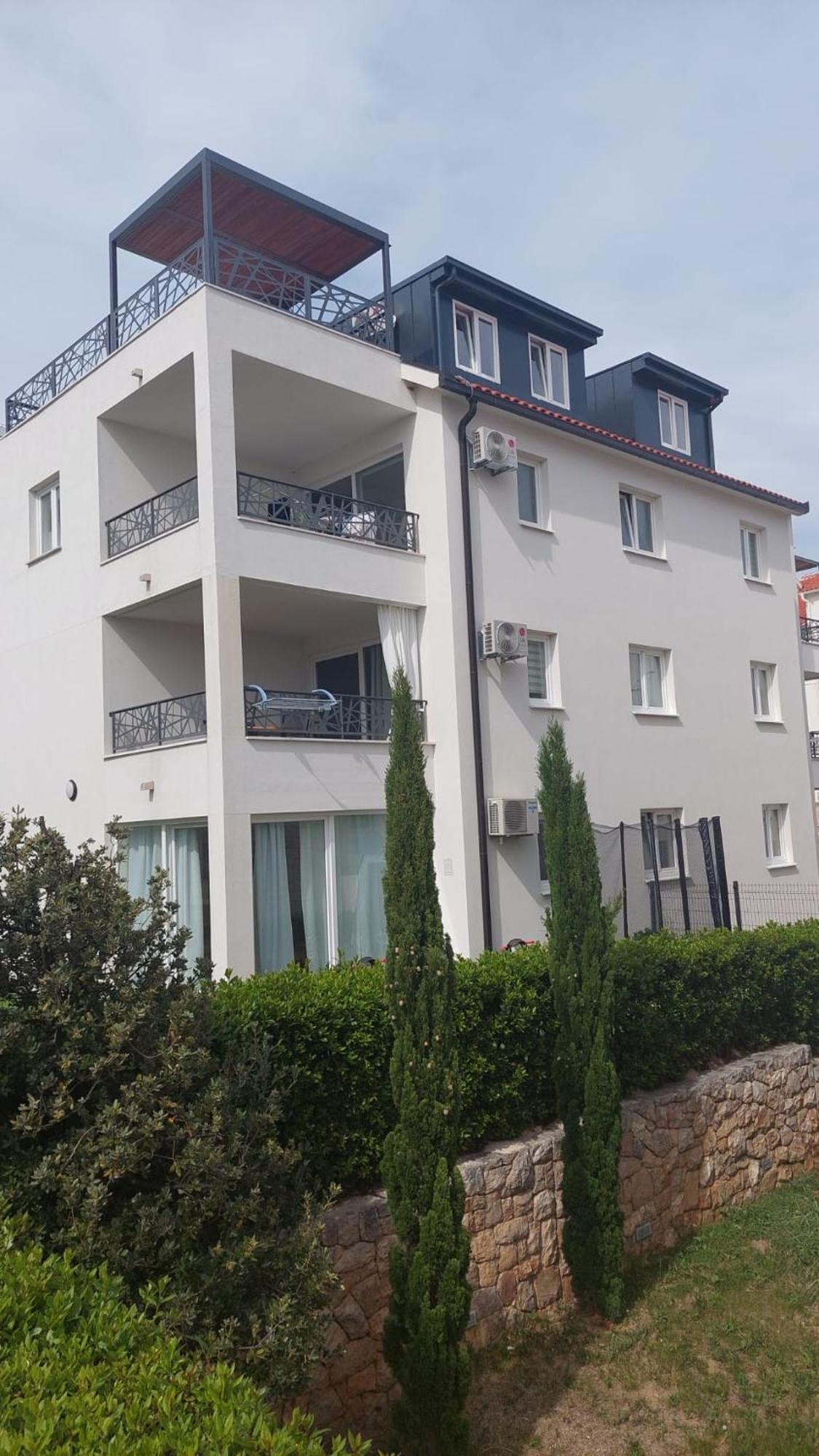 L&L Apartmani 1 Bol Kültér fotó