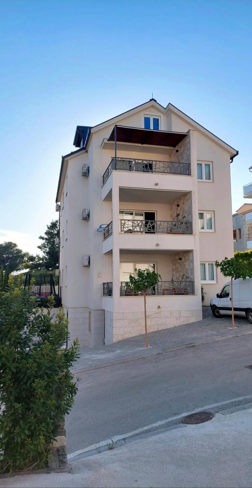 L&L Apartmani 1 Bol Kültér fotó